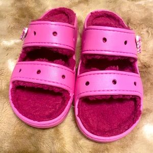 Crocs hot pink Barbie, fleece lined size 8
